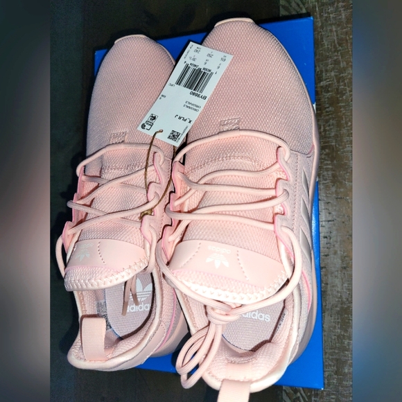 Adidas Icey Pink 6.5Y/ 8W NIB - Picture 3 of 12